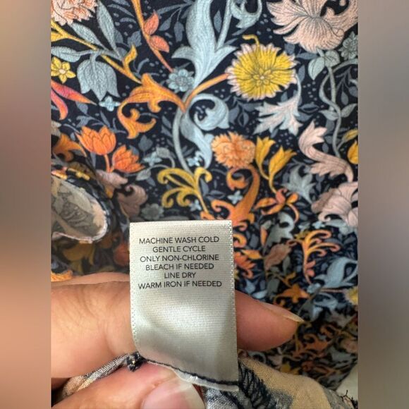 Christopher & Banks Tie Not Front Sleevless Blouse Multi ColorFloral Petite XL - Picture 3 of 10